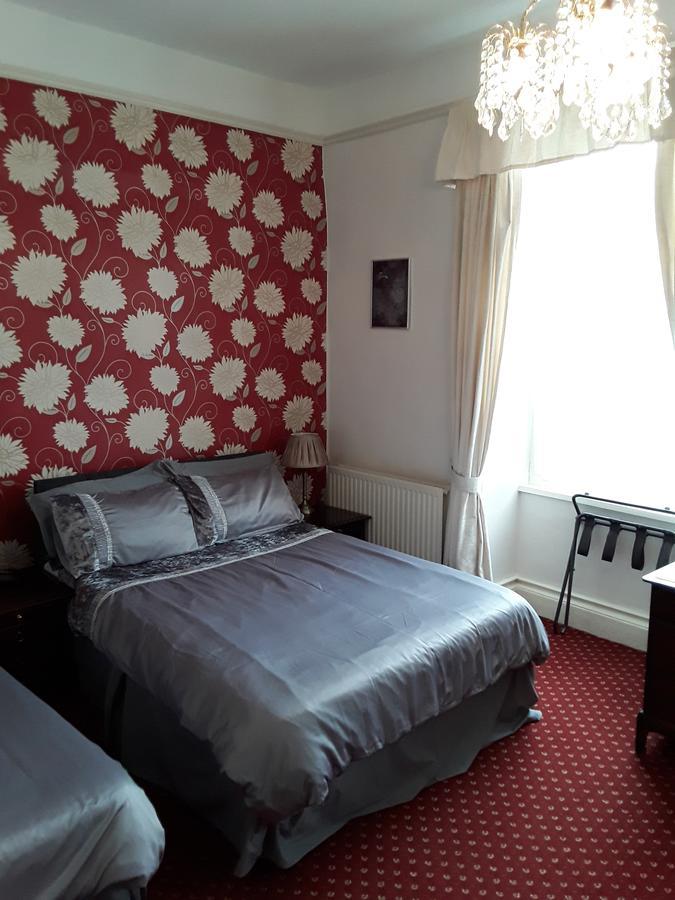 Hotel Arms 3*